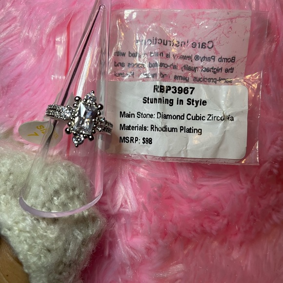 Size 7 cubic zirconia Bomb party - Picture 3 of 5